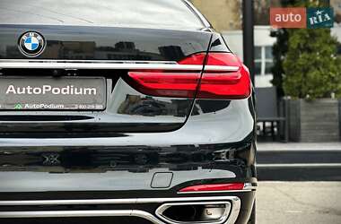 Седан BMW 7 Series 2018 в 