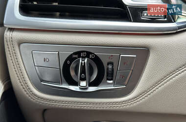 Седан BMW 7 Series 2016 в 