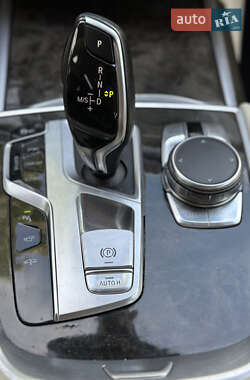 Седан BMW 7 Series 2016 в 