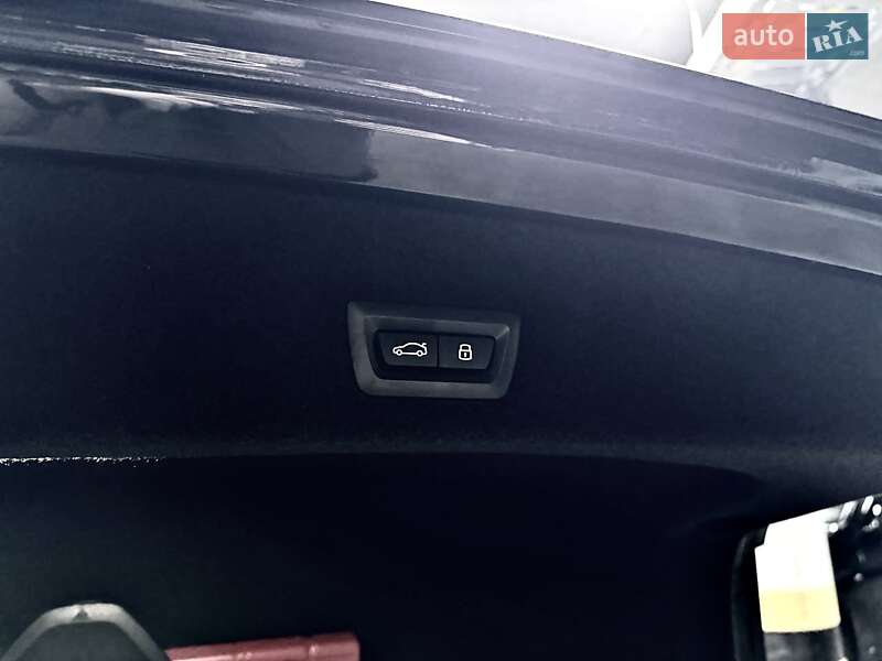 Седан BMW 7 Series 2023 в Киеве