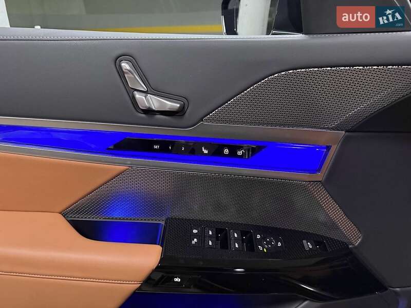 Седан BMW 7 Series 2023 в Киеве