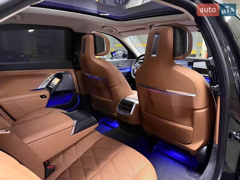 Седан BMW 7 Series 2023 в Киеве