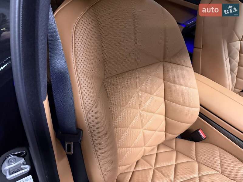 Седан BMW 7 Series 2023 в Киеве