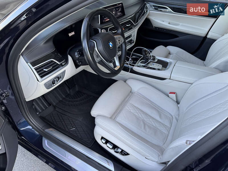 Седан BMW 7 Series 2019 в Киеве