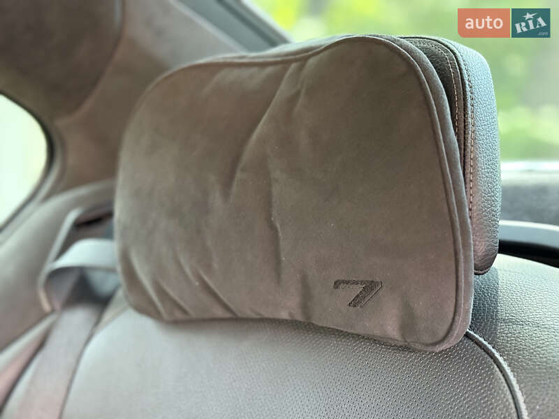 Седан BMW 7 Series 2015 в Черновцах