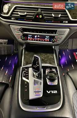 Седан BMW 7 Series 2019 в 