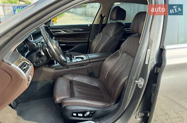 Седан BMW 7 Series 2017 в 