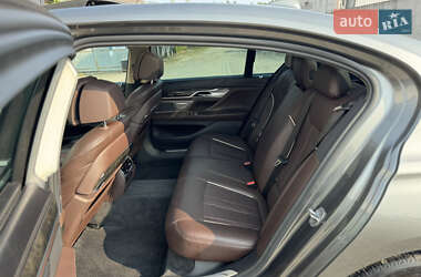 Седан BMW 7 Series 2017 в 