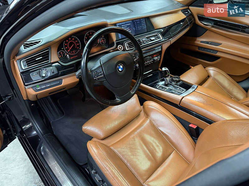 Седан BMW 7 Series 2010 в Одесі