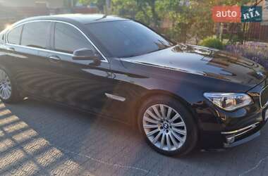 Седан BMW 7 Series 2013 в 
