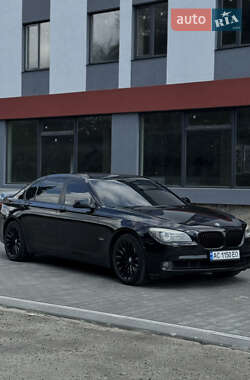 Седан BMW 7 Series 2010 в  фото 2 Седан BMW 7 Series 2010 в