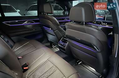 Седан BMW 7 Series 2022 в 