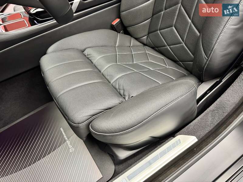 Седан BMW 7 Series 2022 в Києві