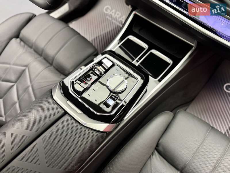 Седан BMW 7 Series 2022 в Києві