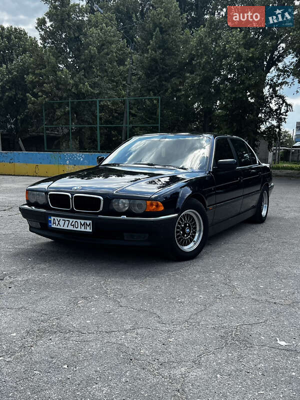 BMW 7 Series 2000