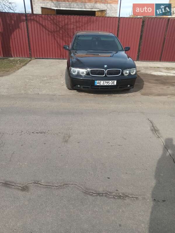 Седан BMW 7 Series 2003 в Марганці