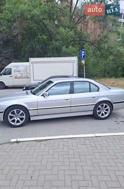 Седан BMW 7 Series 1999 в 