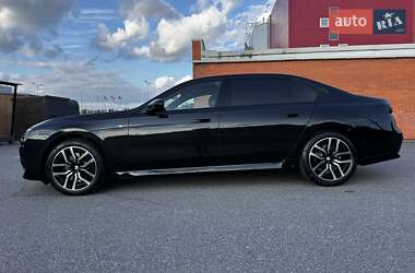 Седан BMW 7 Series 2023 в 