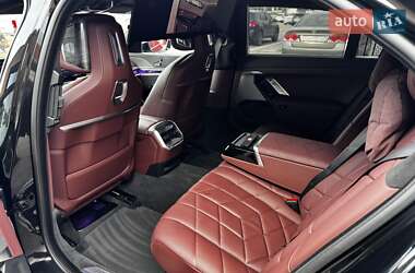 Седан BMW 7 Series 2023 в 
