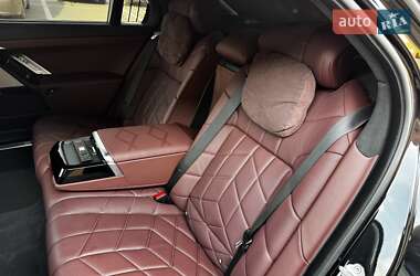 Седан BMW 7 Series 2023 в 