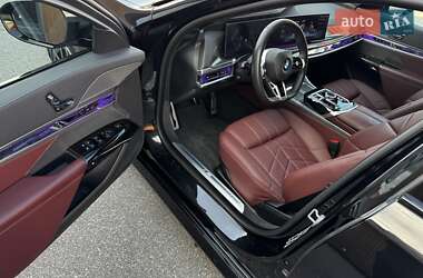 Седан BMW 7 Series 2023 в 