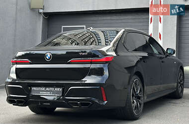 Седан BMW 7 Series 2022 в 