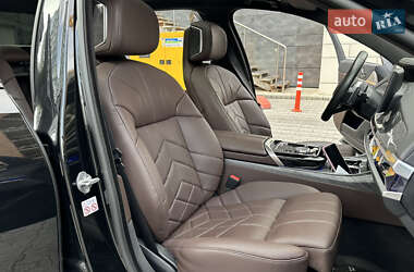 Седан BMW 7 Series 2022 в 