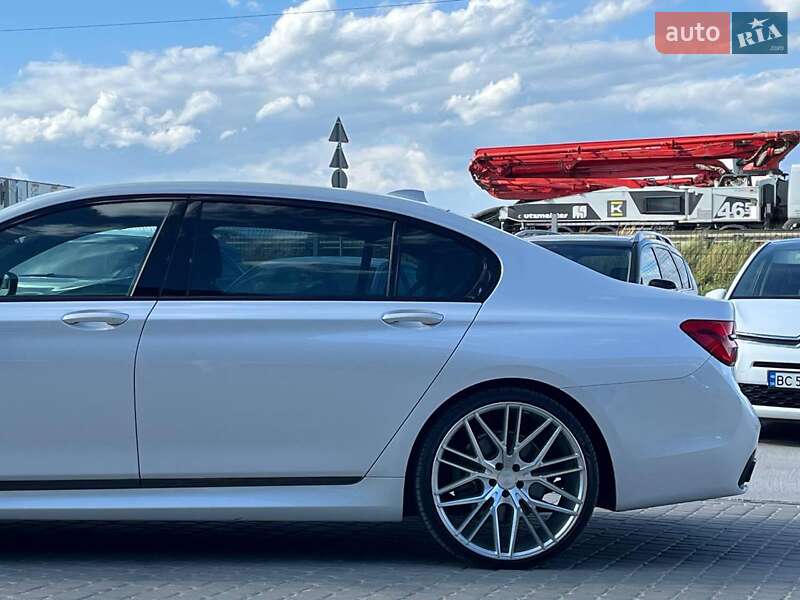 Седан BMW 7 Series 2018 в Львове