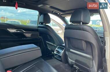 Седан BMW 7 Series 2018 в 