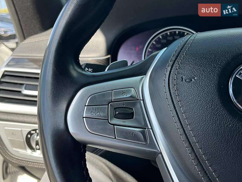 Седан BMW 7 Series 2018 в Львове