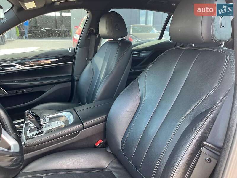 Седан BMW 7 Series 2018 в Львове