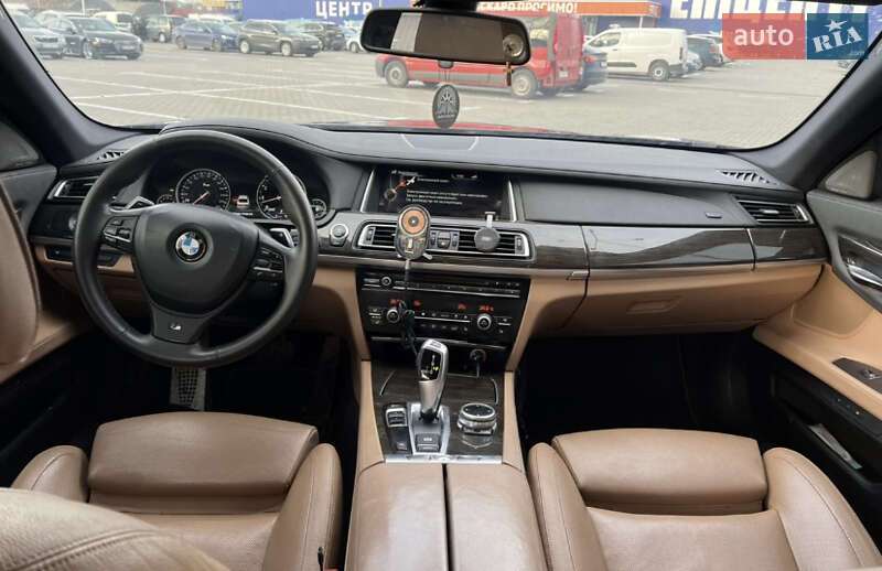 Седан BMW 7 Series 2014 в Тернополі