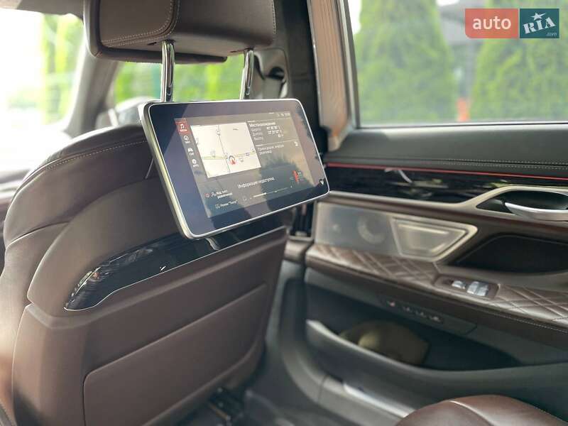 Седан BMW 7 Series 2021 в Кременчуге