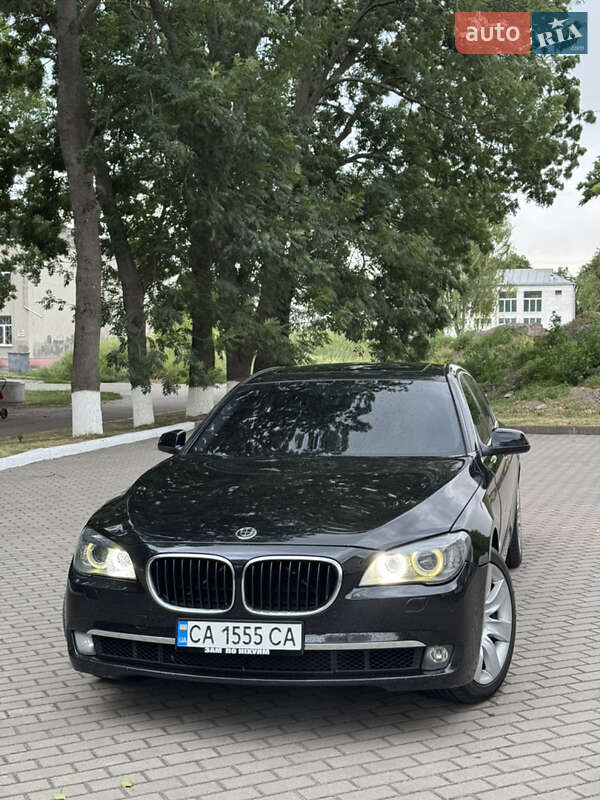 Седан BMW 7 Series 2012 в Шполі