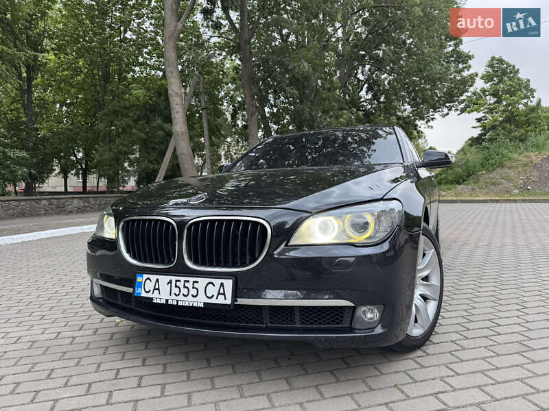 Седан BMW 7 Series 2012 в Шполі