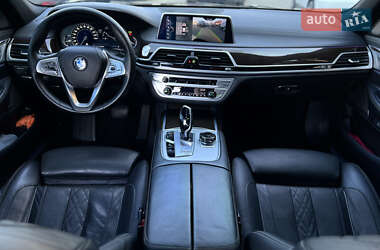 Седан BMW 7 Series 2017 в 