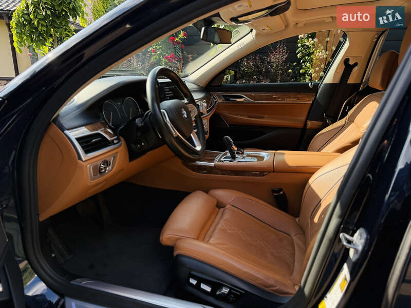 Седан BMW 7 Series 2018 в Киеве