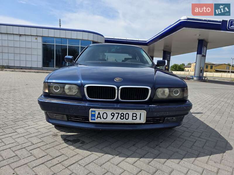 Седан BMW 7 Series 1998 в Мукачевому