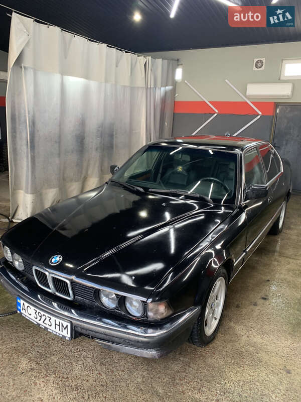 BMW 7 Series 1990