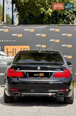 Седан BMW 7 Series 2011 в 