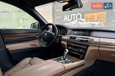 Седан BMW 7 Series 2011 в 