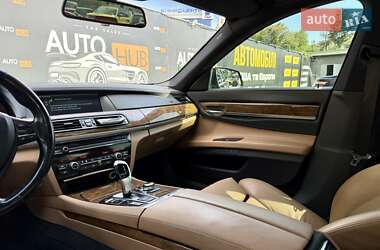 Седан BMW 7 Series 2011 в 
