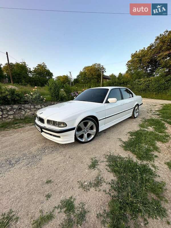 Седан BMW 7 Series 1995 в Теребовле