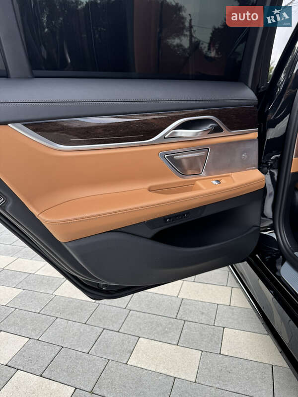 Седан BMW 7 Series 2022 в Мукачево фото 73 Седан BMW 7 Series 2022 в Мукачево