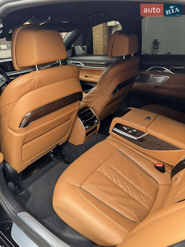 Седан BMW 7 Series 2022 в Мукачево фото 78 Седан BMW 7 Series 2022 в Мукачево