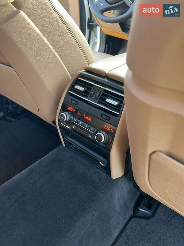 Седан BMW 7 Series 2014 в Львове
