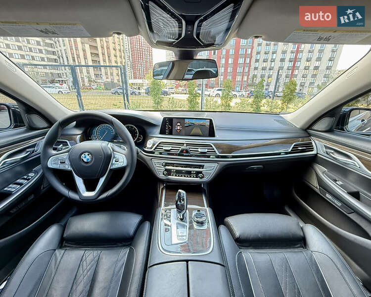 Седан BMW 7 Series 2016 в Киеве