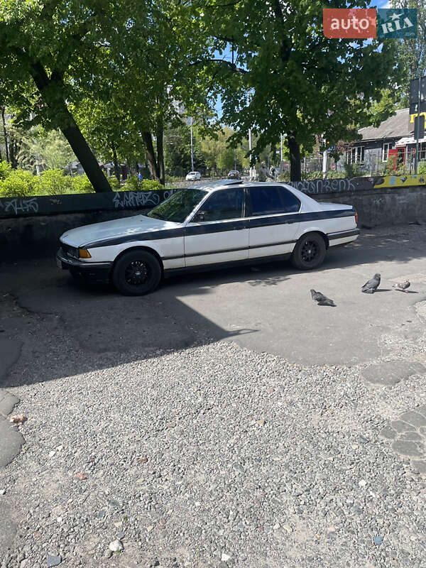 Седан BMW 7 Series 1988 в Києві