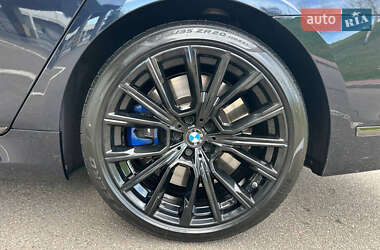Седан BMW 7 Series 2022 в 