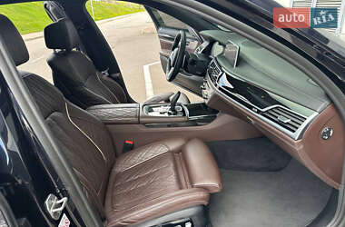 Седан BMW 7 Series 2022 в 